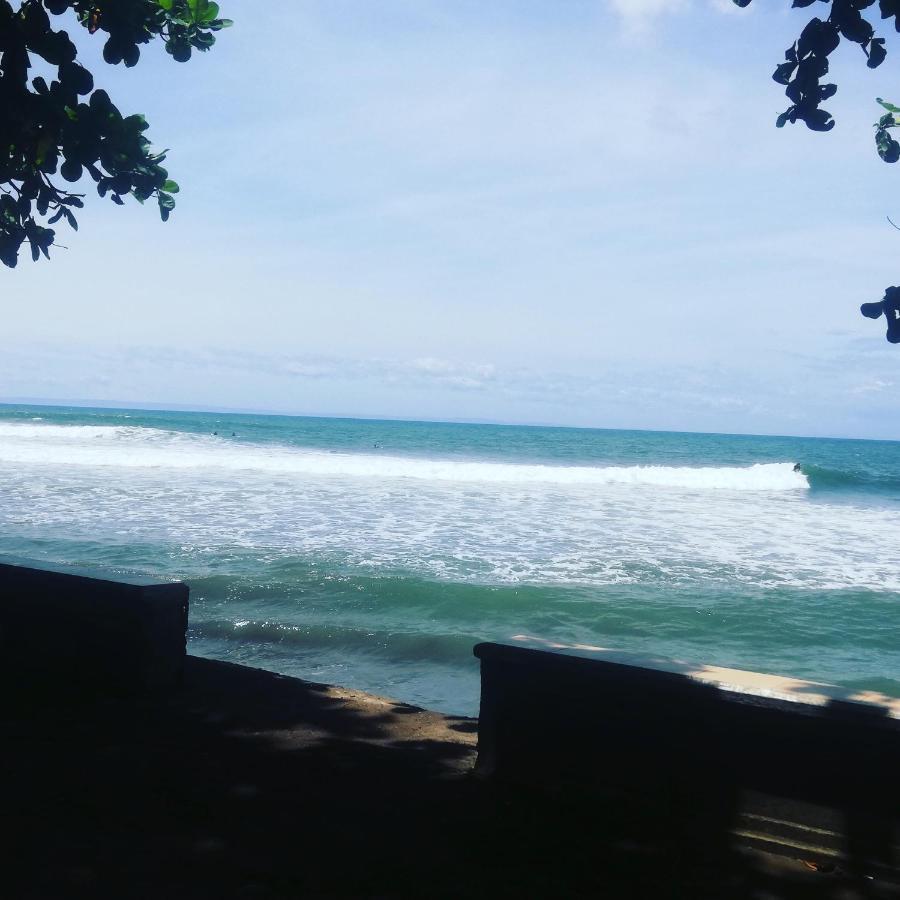 The Point Surfcamp Bali Ξενοδοχείο Pulukan Εξωτερικό φωτογραφία
